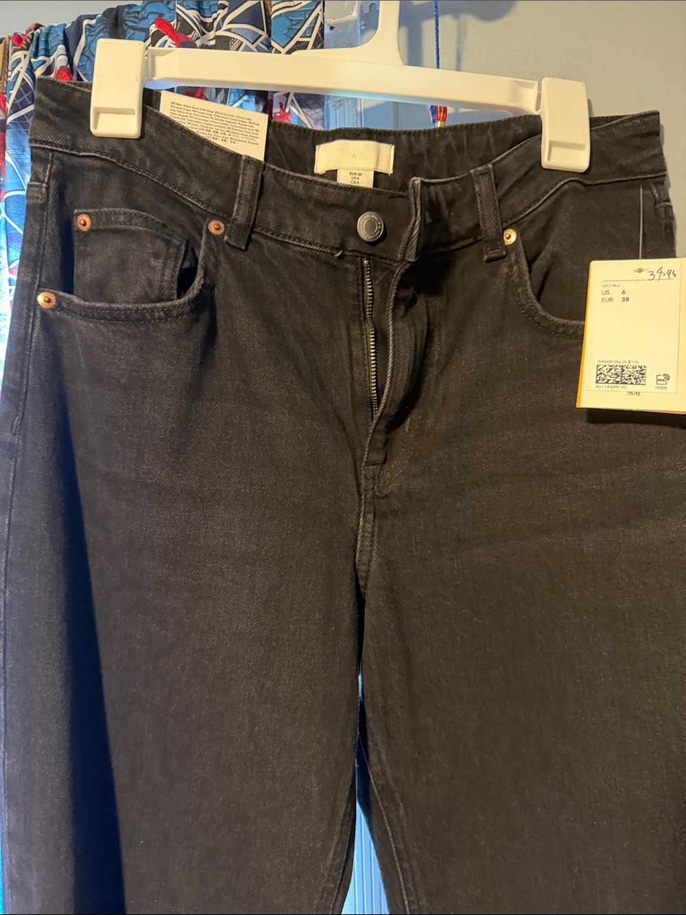 H&M Women's Straight-Leg Jeans in Black